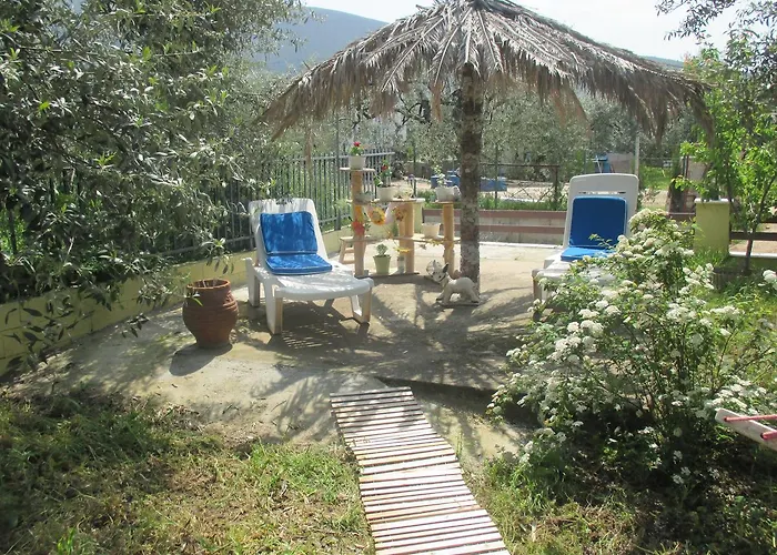 Elena's House Garden Tatil Evi *